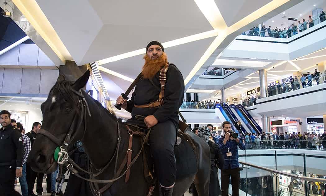 عذرخواهی ابراهیم حاتمی کیا تیتر اصلی گاردین انگلیس شد