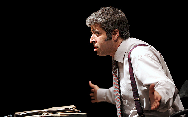 بازی فکری / نگاهی به نمایش روال عادی